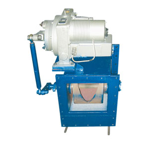 ���������y